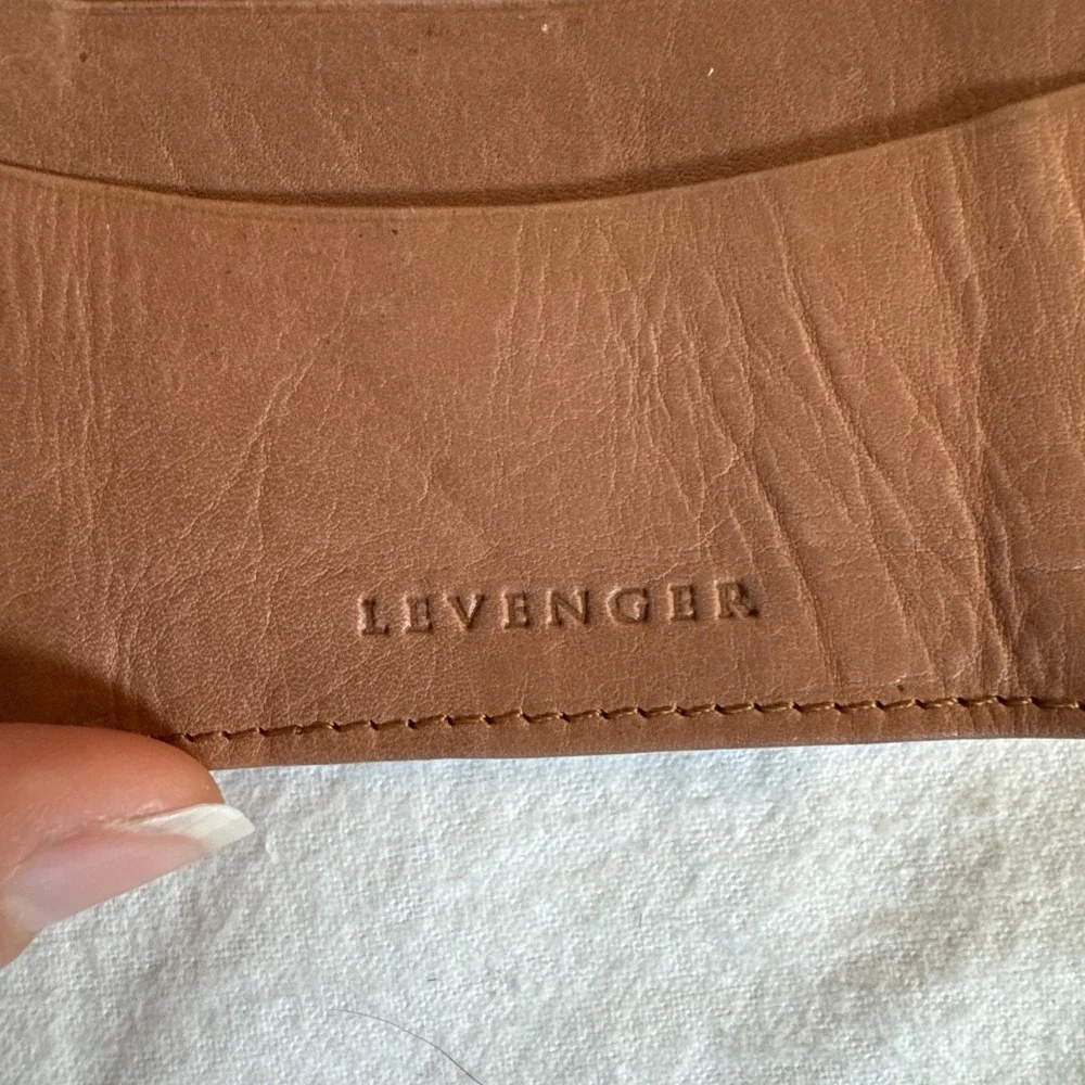 Levenger‎ Pebbled Saddle Brown Fine Leather ID Credit Card Wallet NEW In Box